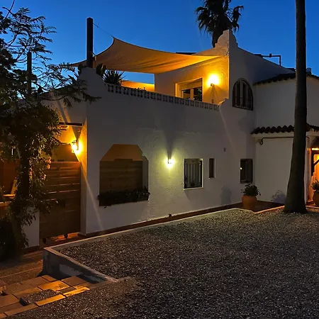 公寓 Arriba Stijlvol Met Zwembad En Tuin *