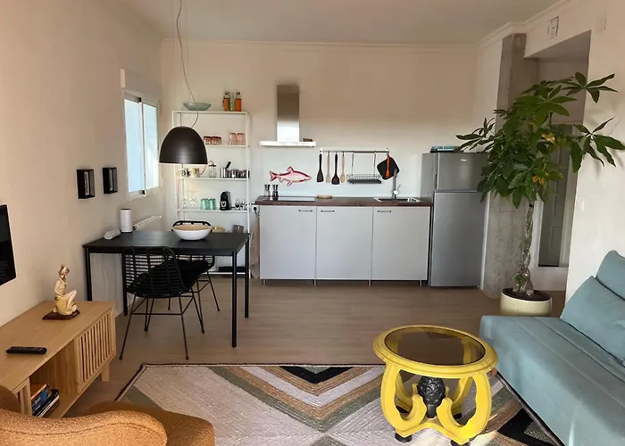 Apartment Arriba Stijlvol Met Zwembad En Tuin