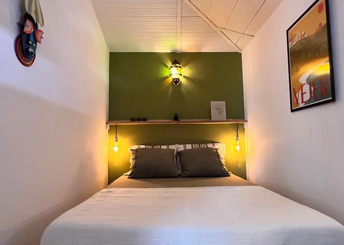 Arriba Stijlvol Met Zwembad En Tuin