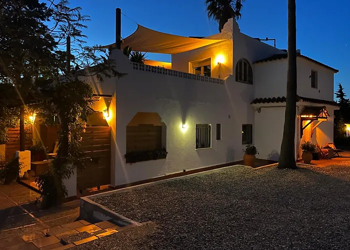 Apartment Arriba Stijlvol Met Zwembad En Tuin *