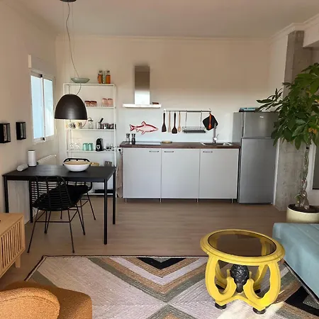 Apartamento Arriba Stijlvol Met Zwembad En Tuin