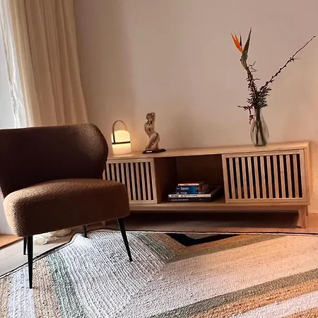 Apartamento Arriba Stijlvol Met Zwembad En Tuin