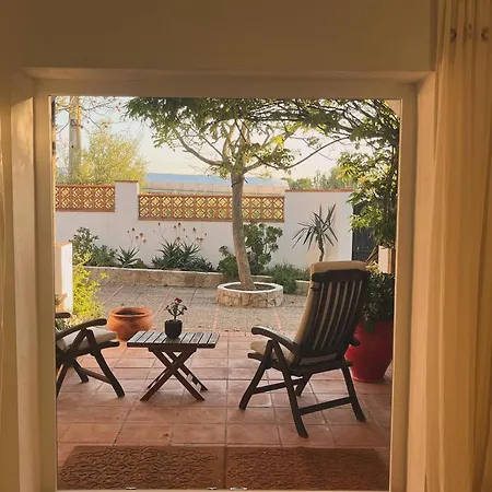 Arriba Stijlvol Met Zwembad En Tuin